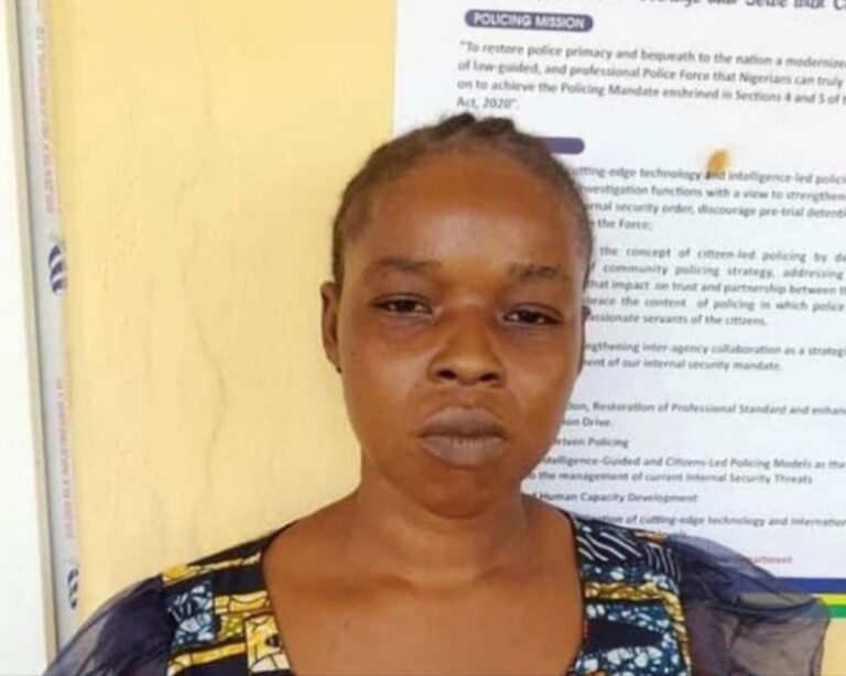 Police arrest housewife for setting husband’s lover ablaze in Ogun