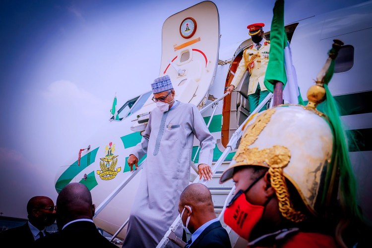 Buhari returns to Nigeria from Kenya