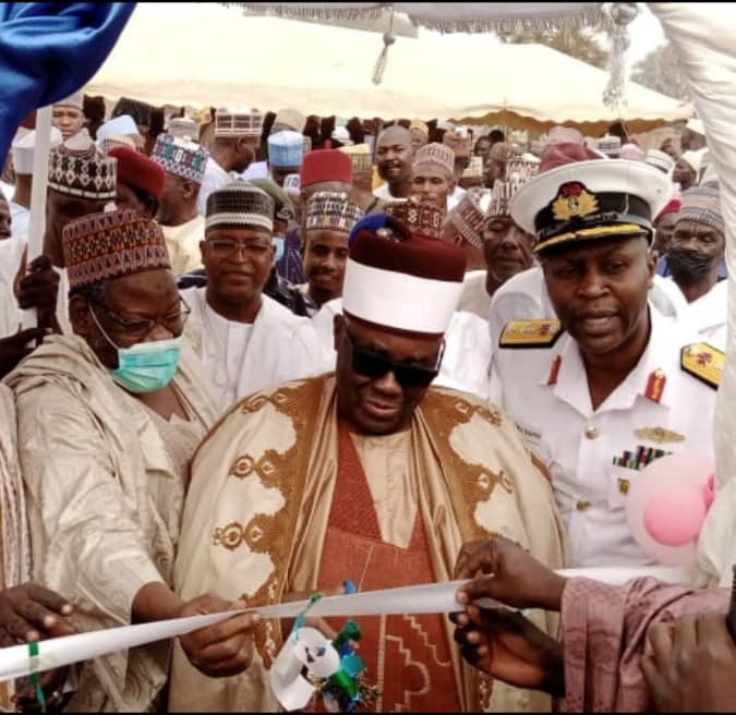 Nigerian Navy donates motorised borehole to Yobe community