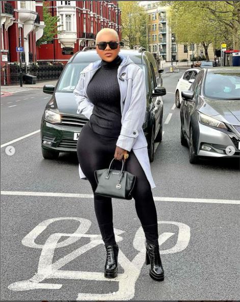 Traffic standstill as Destiny Etiko flaunts her killer curves in London