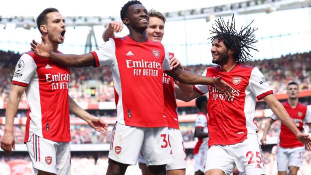 Arsenal on course for Champions League in Leeds victory, Everton move out of relegation zone