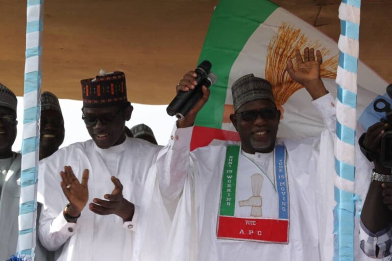 Gov. Buni receives ex-PDP candidate, Alhaji Gana Tata, members to APC