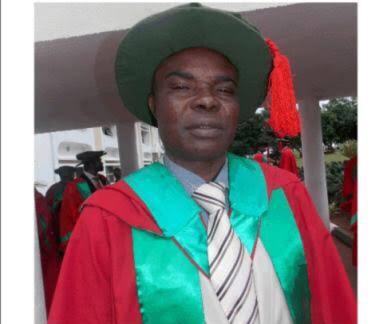 Suspected criminals return stolen property of late prof, apologise