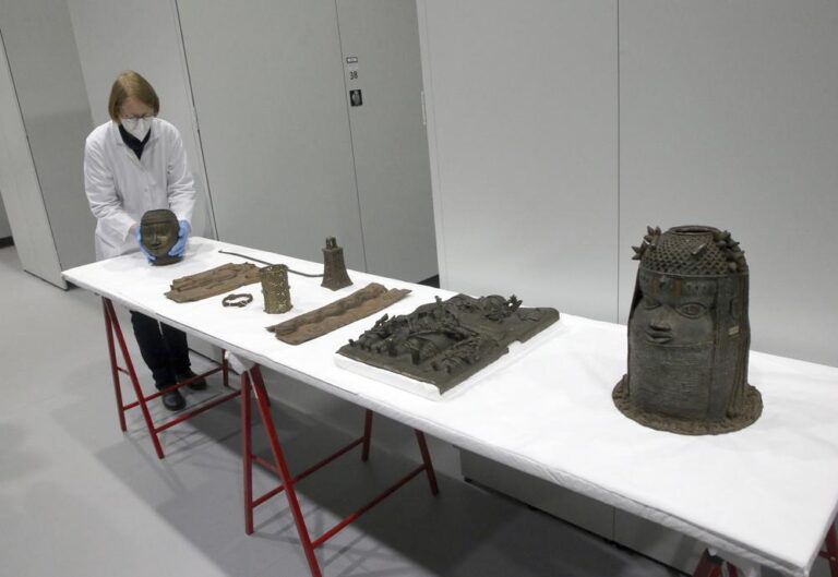 German Foreign Affairs Minister to return 20 Benin Bronzes to Nigeria