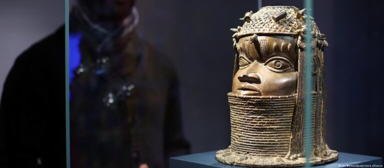 Germany returns 22 looted Benin Bronzes to Nigeria