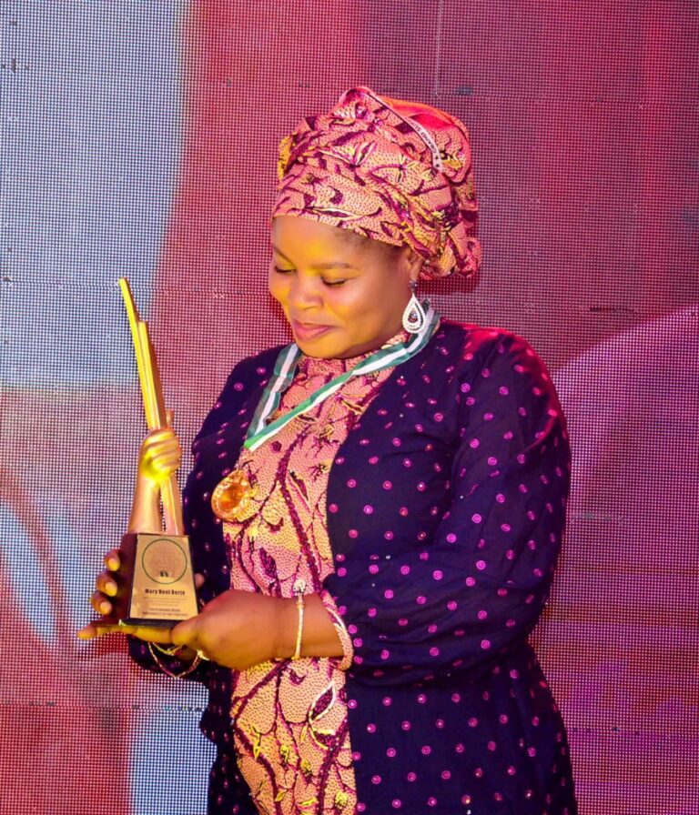 Niger Governor’s chief scribe bags media personality award, pledges more commitment to humanity (Photos)