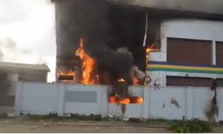 Killing Of Catholic Priest: Angry youths set ablaze police station in Kaffin-Koro