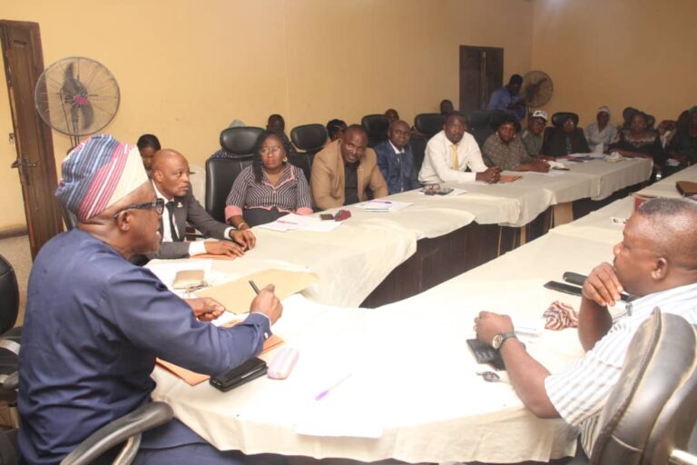 Oyo govt tasks education secretaries on discipline, morals in schools