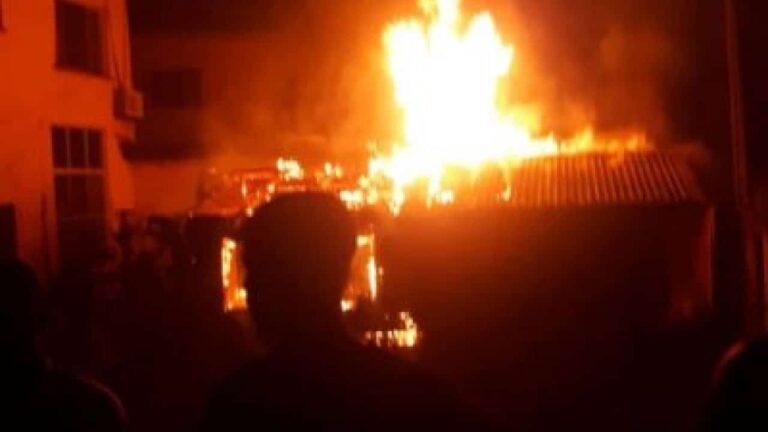 Fire razes 19 shops, one mosque in Kano market