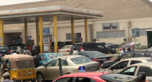 IPMAN begins selling petrol at N172 per litre