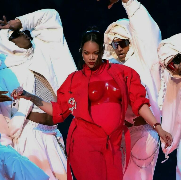 Super Bowl Halftime: Rihanna expecting second baby with ASAP Rocky (Photos/Videos)