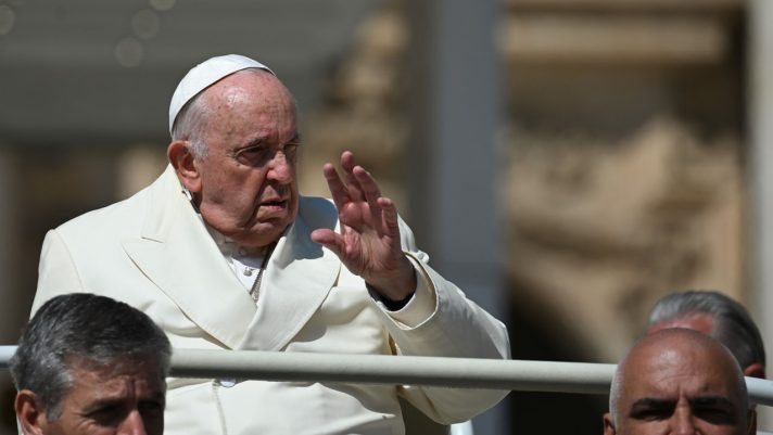 Pope Francis to undergo hernia operation in Rome