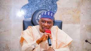 Adamawa Gov. receives serious criticism for appointing 47 media aides