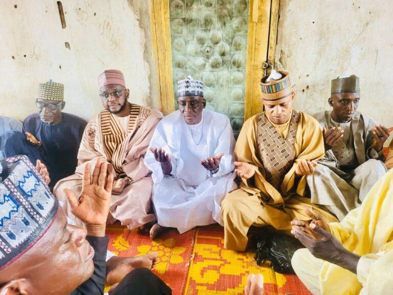 Senator Goje distributes relief items, money to flood victims in Gombe