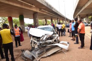 Car loses control, falls off Berger Bridge in Abuja (Photos)