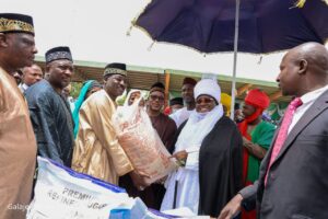 Bauchi State Gov't distributes 110,000 bags of food items as Ramadan palliative