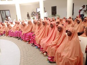 137 freed Kuriga schoolchildren arrive safely in Kaduna (Photos)