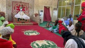 Emir of Kano, Muhammadu Sanusi II, rejoices with supporters at the palace (Photos)