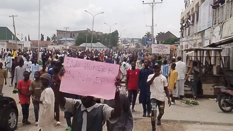 #EndBadGovernance: Protesters storm Wike's residence in Port Harcourt