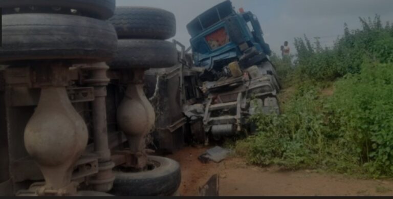 21 perish as trailer rams into bus on Abuja-Kaduna highway