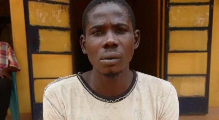 Man fatally stabs friend over N2,000 debt