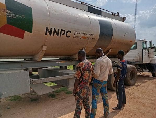 NSCDC arrests NNPCL truck driver for diverting 10,000 litres fuel