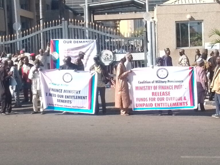 Retired soldiers protest unpaid entitlements at Ministry of Finance headquarters