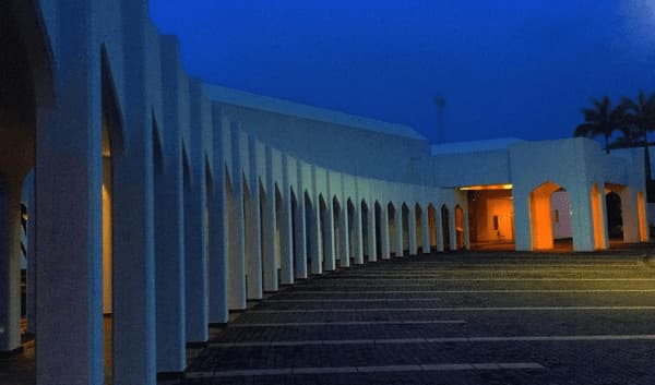 Blackout cripples Presidential Villa, 7 Abuja districts as vandals strike power grid Blackout cripples Presidential Villa, 7 Abuja districts as vandals strike power grid