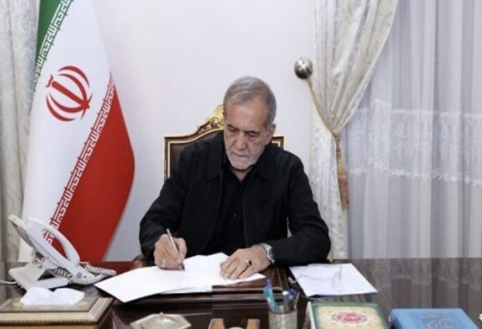 Iran president fires deputy over pricey Antarctica trip