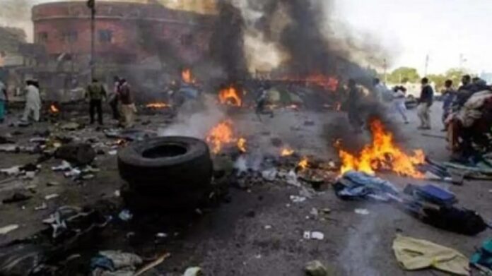 Gas explosion kills 1, injures 6