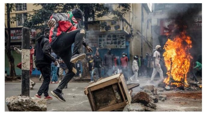 8 killed as Kenyan anniversary protests turn violent