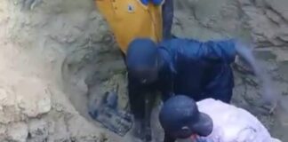 2 die trying to retrieve phone from latrine