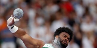 Chukwuebuka Enekwechi sets new African record in shot put