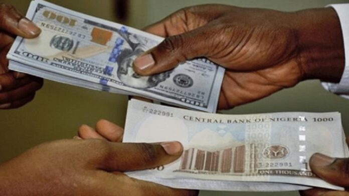 Naira ends August with modest gain against Dollar in Nigerian forex market