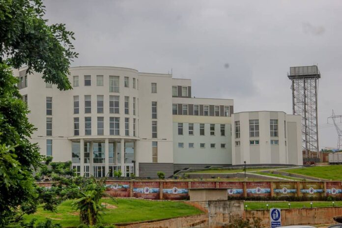 Obasanjo library condemns EFCC's "night invasion," threatens legal action Obasanjo library condemns EFCC's "night invasion," threatens legal action
