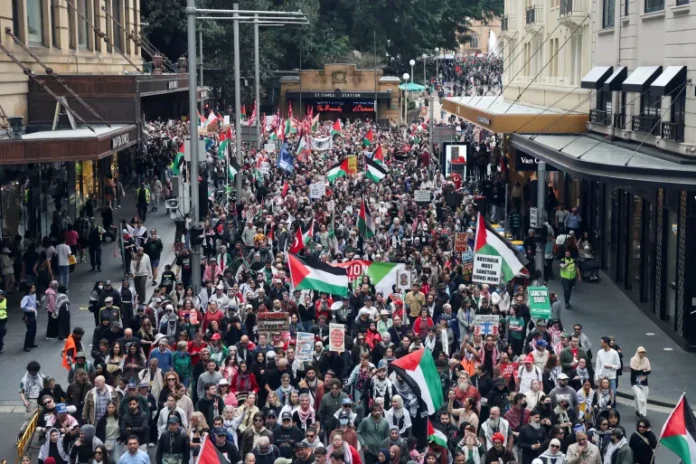 Tens of thousands march across Australia in support of Palestinians