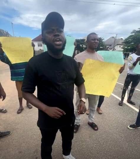 Delta youths demand release of journalist Fejiro Oliver, call detention illegal Delta youths demand release of journalist Fejiro Oliver, call detention illegal