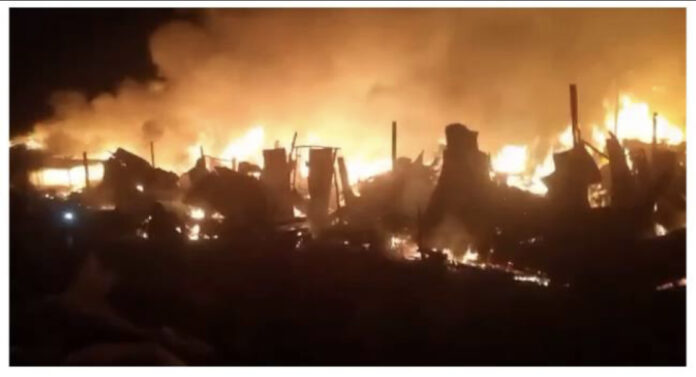 Massive fire destroys 26 shops in major Lagos market